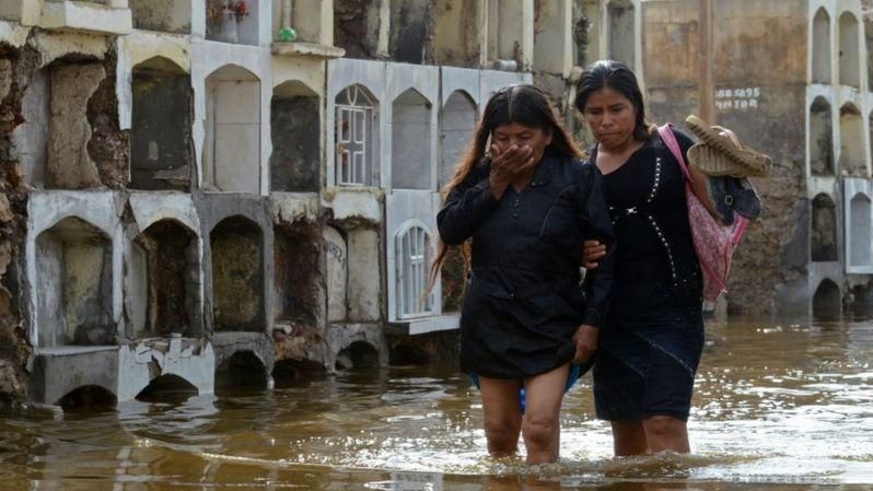 Em 2017, o El Niño provocou chuvas torrenciais no Peru que levaram a inundações e deslizamentos de terra, afetando milhares de pessoas.