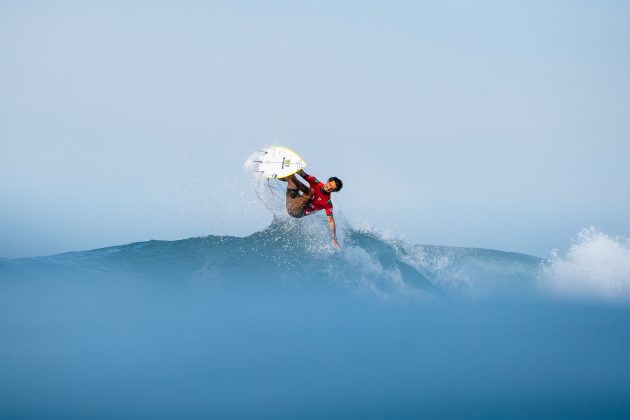 Filipe Toledo, Surf City El Salvador Pro 2023, Punta Roca, La Libertad. Foto: WSL / Aaron Hughes.