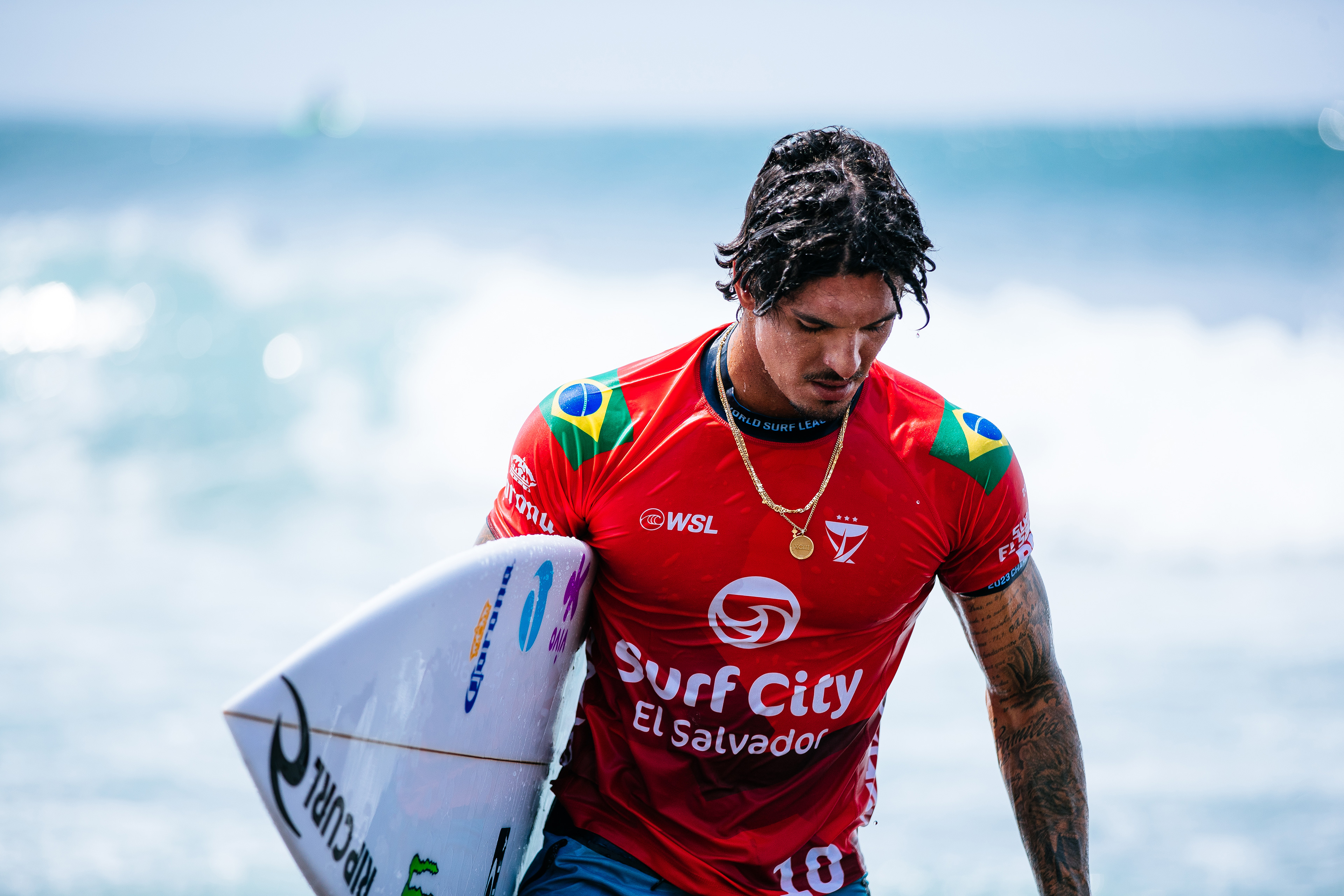 Gabriel Medina finaliza o Surf City El Salvador Pro 2023 em nono lugar.