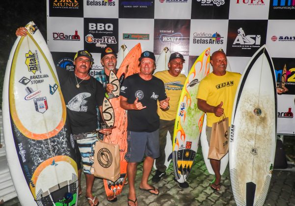 Pódio Legends, SP Surf Masters, Praia dos Sonhos, Itanhaém (SP). Foto: Erik Medalha.