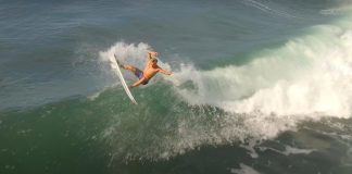 Drone capta free surf dos Tops