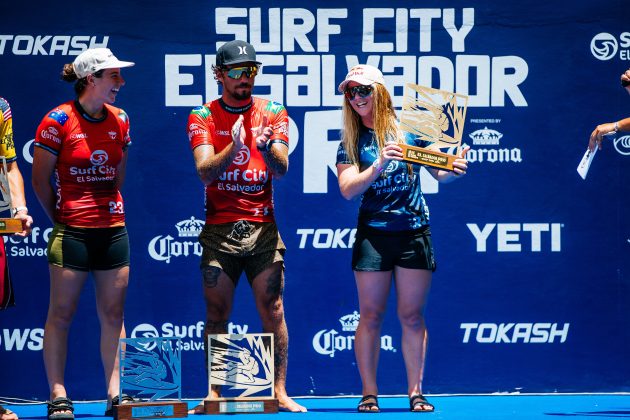 Tyler Wright, Filipe Toledo e Caroline Marks, Surf City El Salvador Pro 2023, Punta Roca, La Libertad. Foto: WSL / Aaron Hughes.