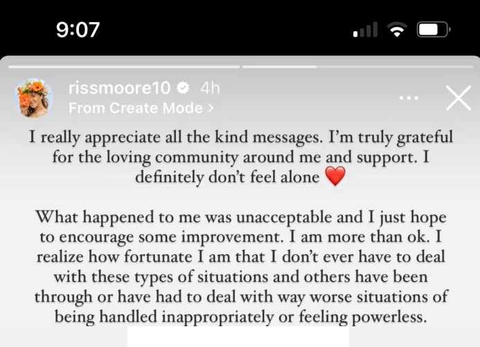 Detalhe do post de Carissa Moore em que ela afirma ter sido tocada inapropriadamente.