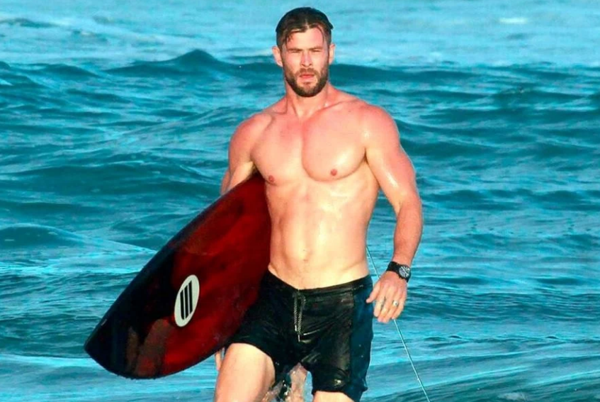 Chris Hemsworth, Byron Beach, Australia.