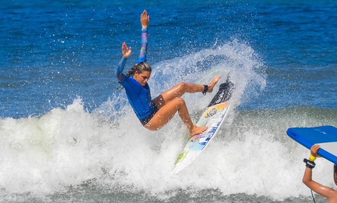 Janire Etxabarri, Hang Loose Surf Attack 2023, Camburi, São Sebastião (SP). Foto: Erik Medalha.