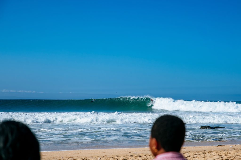 Jeffreys Bay quebra clássica para os melhores surfistas do mundo.