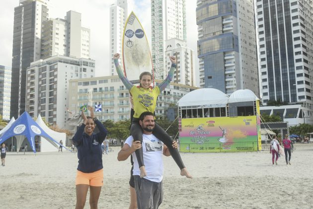 Ana Aguiar, Circuito Surf Talentos Oceano 2023, Praia Central de Balneário Camboriú (SC). Foto: Marcio David.