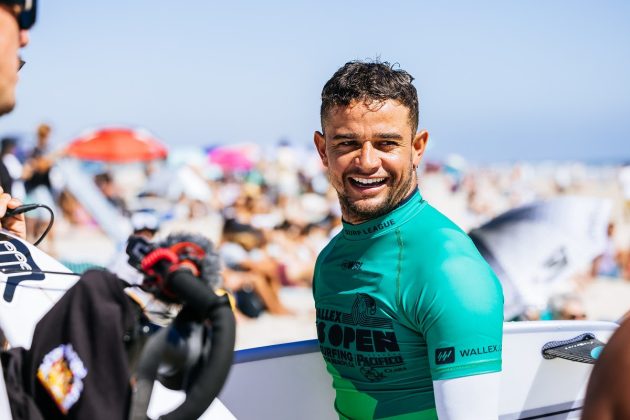 Deivid Silva, US Open of Surfing 2023, Huntington Beach, Califórnia (EUA). Foto: WSL / Pat Nolan.