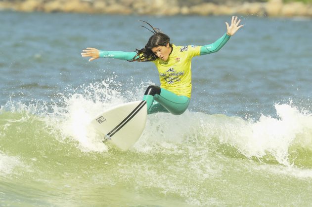 Maria Amelia, Circuito Surf Talentos Oceano 2023, Praia Central de Balneário Camboriú (SC). Foto: Marcio David.