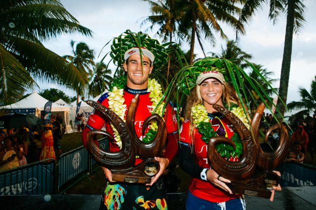 Jack Robinson e Caroline Marks, Tahiti Pro 2023, Teahupoo. Foto: WSL / Beatriz Ryder.