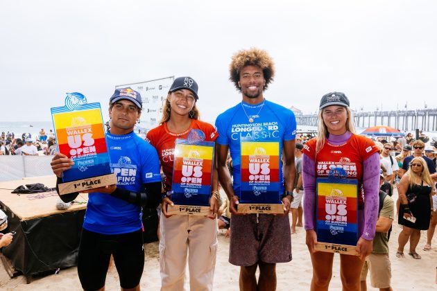 Eli Hanneman, Kelis Kaleopaa, Kaniela Stewart e Sawyer Lindblad, US Open of Surfing 2023, Huntington Beach, Califórnia (EUA). Foto: WSL / Pat Nolan.
