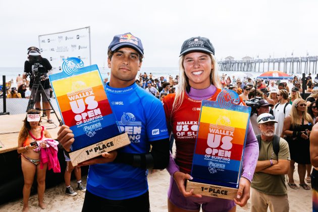 Crosby Colapinto e Sawyer Lindblad, US Open of Surfing 2023, Huntington Beach, Califórnia (EUA). Foto: WSL / Pat Nolan.