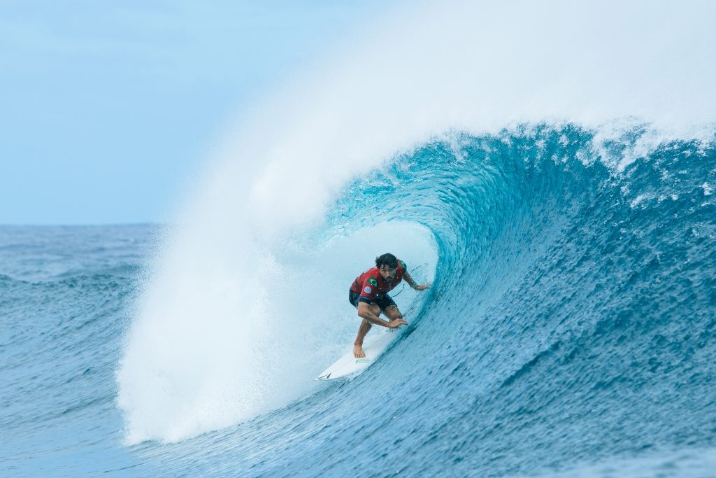 Yago Dora está vivo no Tahiti Pro 2023.