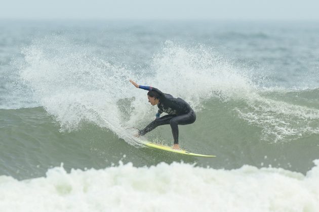 Alma Corgiolu, campeã Sub 18 do Circuito Surf Talentos 2023. Foto: Márcio David.