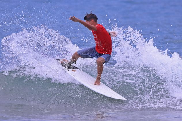 Caio Campanella, Campeonato de Surf Comunidades Tradicionais, Praia do Bonete, Ilhabela (SP). Foto: Munir El Hage.