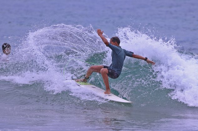 Daniel Fachini, Campeonato de Surf Comunidades Tradicionais, Praia do Bonete, Ilhabela (SP). Foto: Munir El Hage.