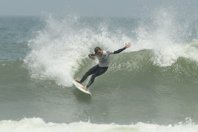 Enrico Malhado, Circuito Surf Talentos 2023, Praia da Joaquina, Florianópolis (SC). Foto: Márcio David.