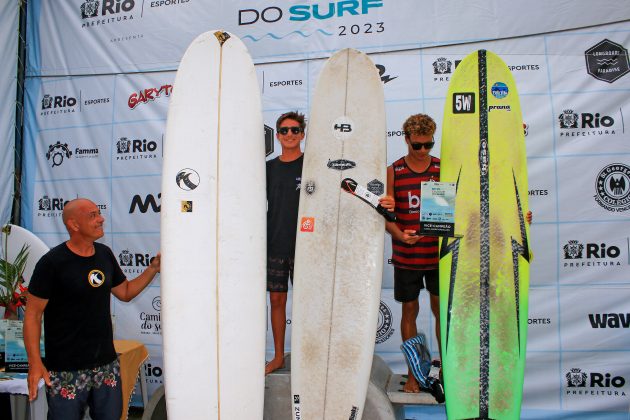 Pódio Long Junior Masculino, Rio Cidade do Surf, etapa da Praia da Macumba, Rio de Janeiro. Foto: Luciano Cabal.