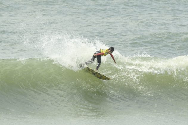 Nelson Akira, Circuito Surf Talentos 2023, Praia da Joaquina, Florianópolis (SC). Foto: Márcio David.