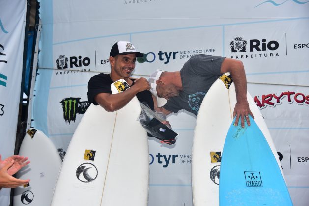 Salvadpor Lamas e Angelino Santos, Rio Cidade do Surf, etapa da Prainha, Rio de Janeiro. Foto: Nelson Veiga.