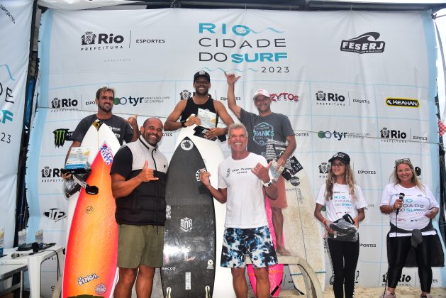 Pódio da categoria Master, Rio Cidade do Surf, etapa da Prainha, Rio de Janeiro. Foto: Nelson Veiga.
