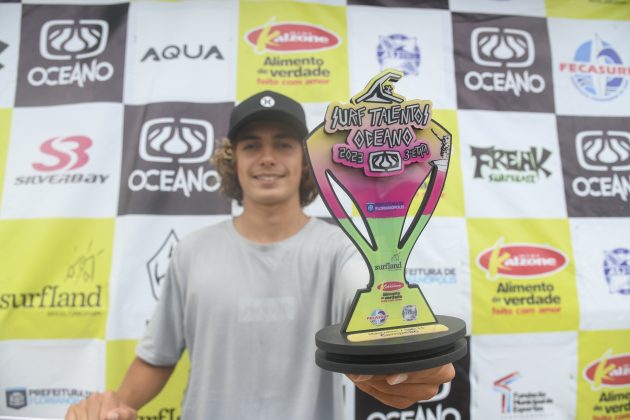 Ryan Martins, Circuito Surf Talentos 2023, Praia da Joaquina, Florianópolis (SC). Foto: Márcio David.