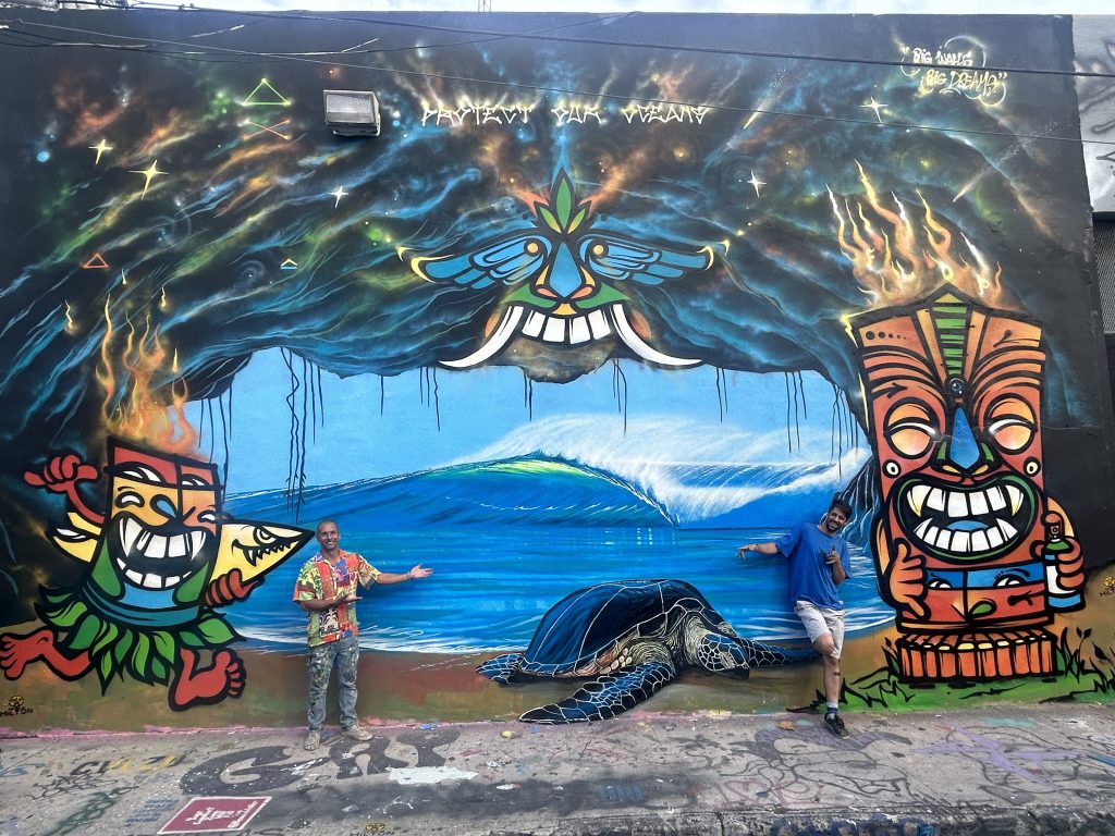Hilton Alves e Fabio Flop exibem mural em Wynwood, Miami (EUA).