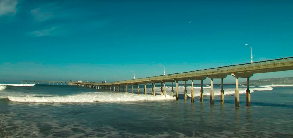 O Pier de San Diego foi seriamente avariado pelas ondas causadas pelo swell que entrou na região no final de 2023.