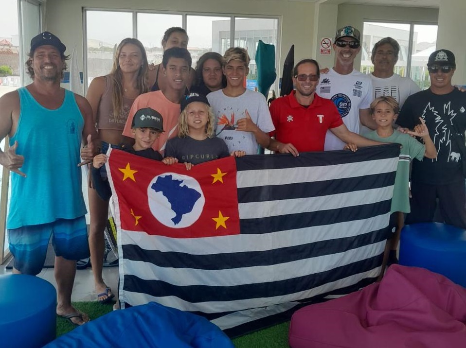 Seleção Paulista de Surfe visita Centro de Treinamento de Punta Rocas, Peru.