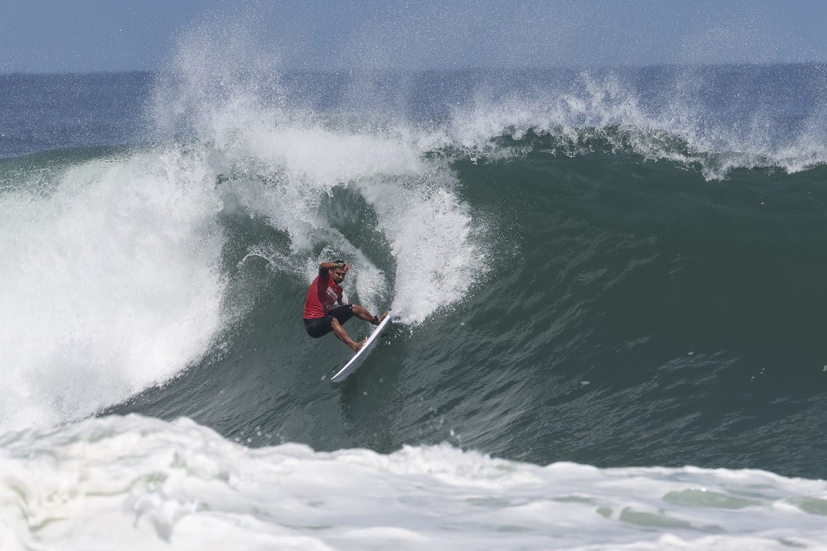 Igor Moraes entra para a história do Circuito Banco do Brasil de Surfe.