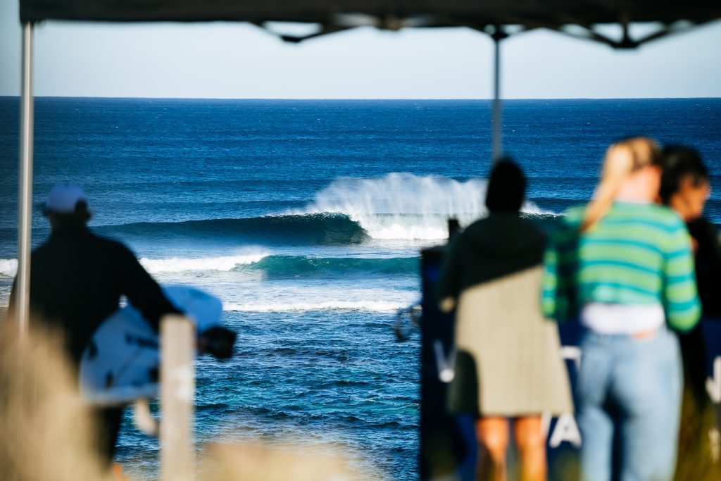 O Main Break funcionou com boas ondas durante a manhã no Oeste da Austrália.