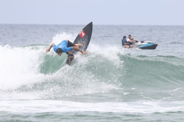 Matheus Navarro, Circuito Banco do Brasil, Saquarema Surf Festival, Praia de Itaúna (RJ). Foto: Daniel Smorigo.