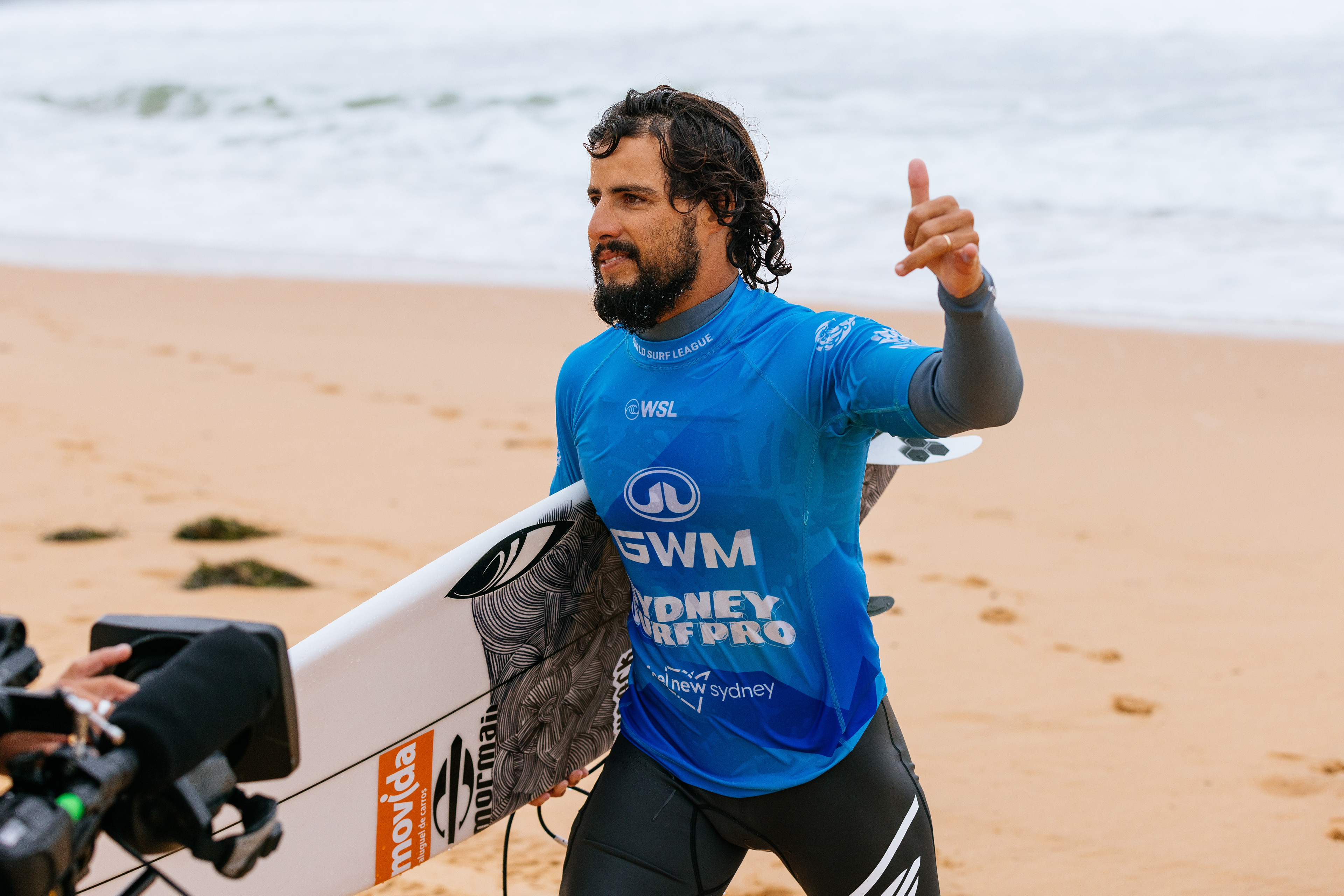 Ian Gouveia começa bem no Sydney Surf Pro 2024.