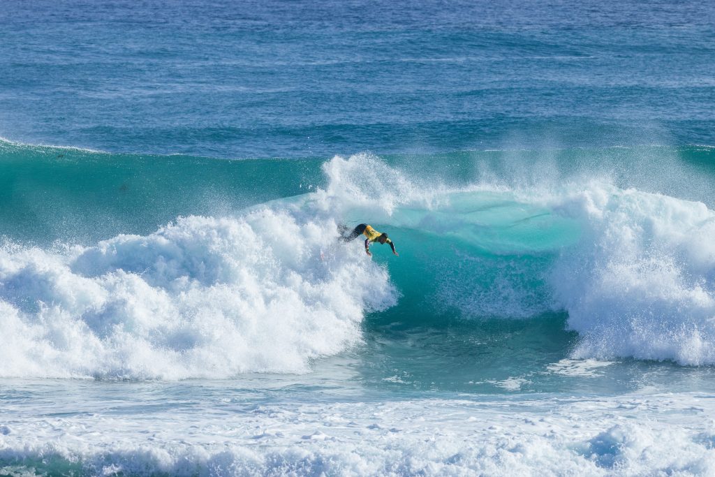 Italo Ferreira em ação no Margaret River Pro 2025.