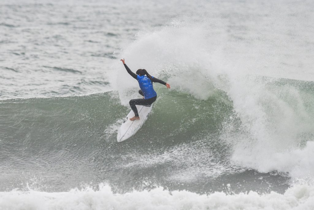 Sophia Medina compete na segunda etapa do Surf Brasil Pro 2026.