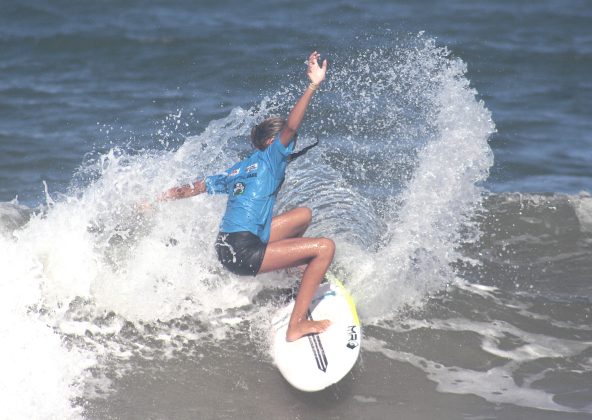 Hannah Prado, Surf Brasil Base 2026, Seletiva Norte-Nordeste, Barra do Camaratuba (PB). Foto: Alexandre Gondim.