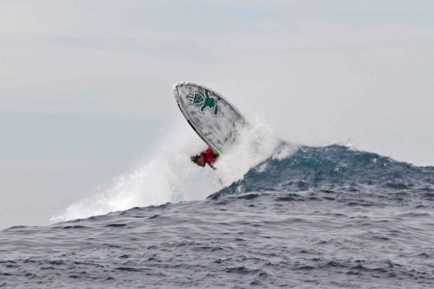 Sean Poynter, Sapinus Pro, Tahiti. Foto: Bruno Lemos / Lemosimages.com.