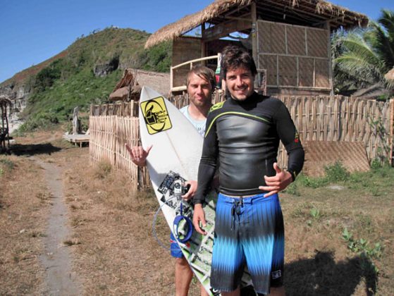 Gabriel Pastori e Anthony Walsh, Desert Point, Indonésia. Foto: Arquivo pessoal.