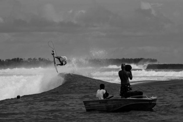 Mitch Coleborn, Macaronis, Mentawai. Foto: Bruno Veiga / Liquid Eye.