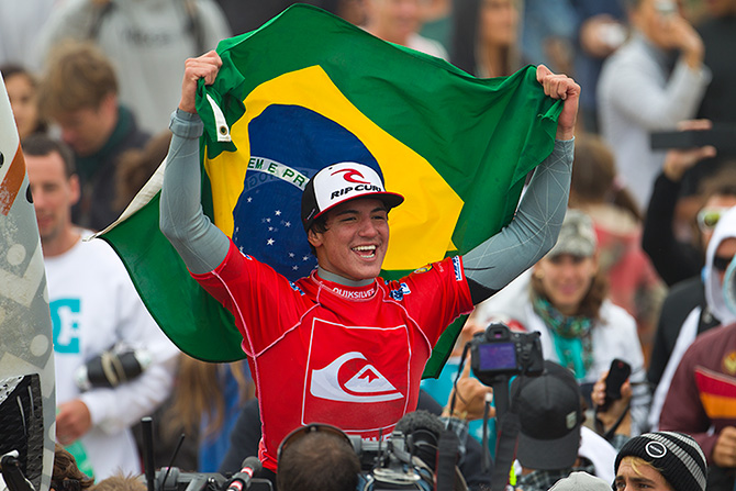 Na França, Gabriel Medina conquistou sua primeira vitóra.