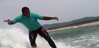 Longboard 2000 – Trailer – Barca para Moçambique