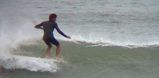 Longboard 2000 – Trailer – Escola de surf clássico