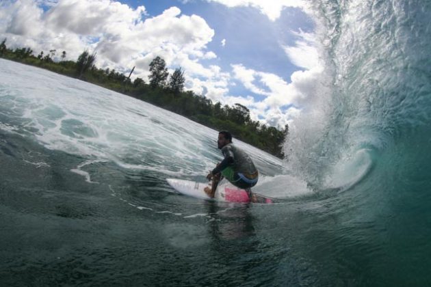 André Sampaio , Ilhas Mentawai, Indonésia. Foto: Bruno Veiga / Liquid Eye.