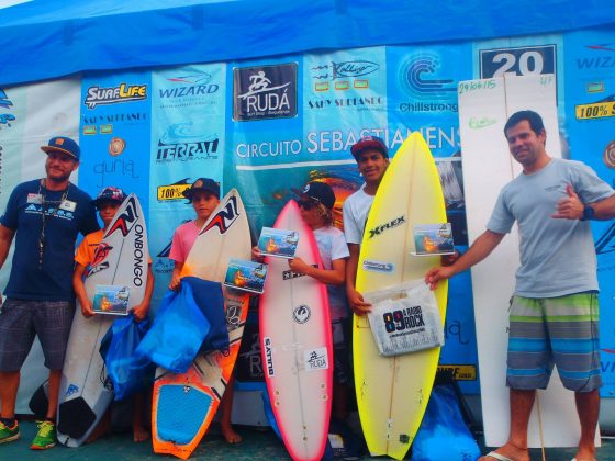 Iniciantes Sebastianense de Surf 2015. Foto: Divulgação ASSS.