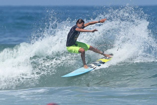 Thiago Meneses Surf Trip SP Contest Foto Munir El Hage1 Circuito Surf Trip SP Contest, segunda etapa, Pitangueiras, Guarujá. Foto: Thais Serra.
