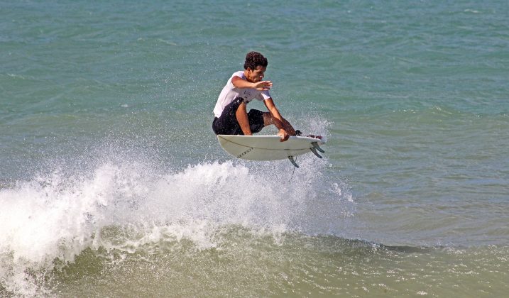 Israel Junior - RN - Campeão Junior (sub 18) da etapa e do circuito 2015 Dore Surf Kids. Foto: Eros Sena.