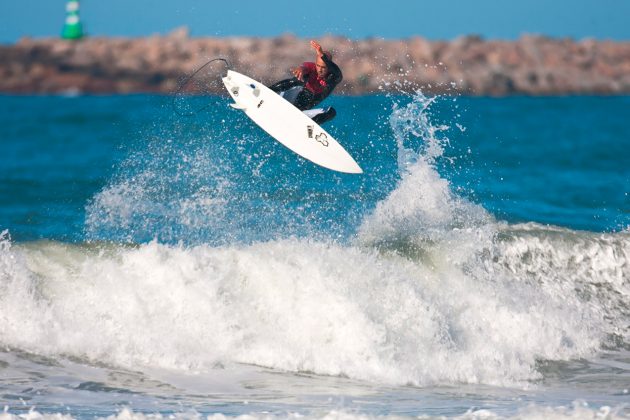 Kelly Slater, Porto, Imbituba (SC). Foto: Sebastian Rojas.
