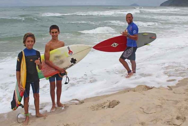 Galera Surf Trip SP Contest, Maresias, São Sebastião. Foto: Adriana Berlinck.