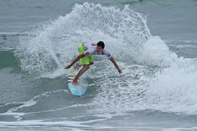 Thiago Meneses Surf Trip SP Contest, Maresias, São Sebastião. Foto: Adriana Berlinck.