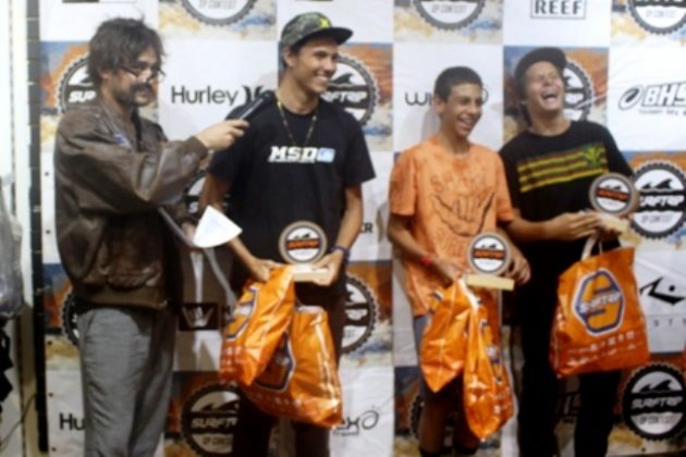 Finalistas Junior Festa coroa campeões da temporada do Surf Trip SP Contest. . Foto: Divulgação.